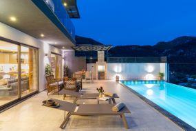 kiralık yazlık Villa Zeybek